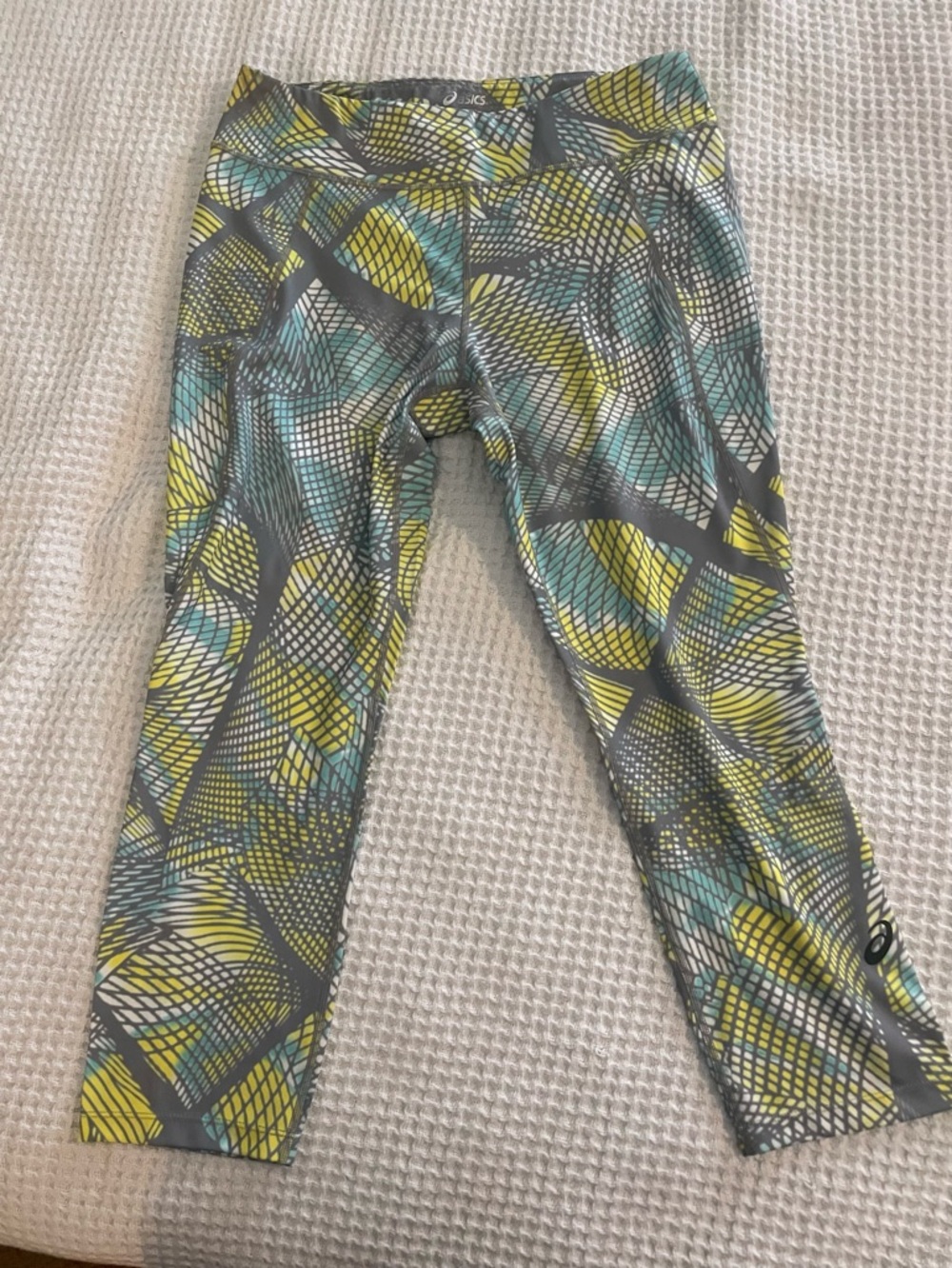 Asics women’s  Patterned Capri Leggings - Yellow & Teal